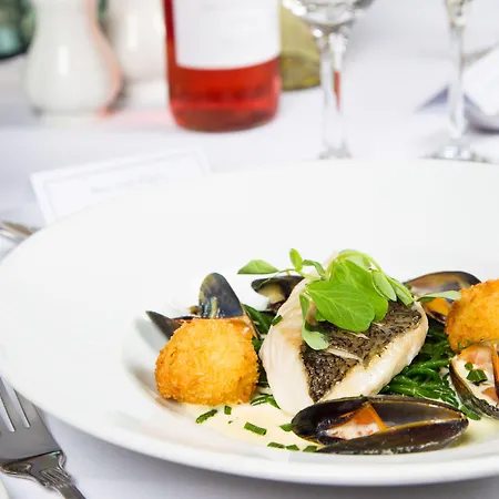 Grinkle Park 4* Loftus