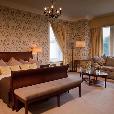 Grinkle Park Отель Лофтус